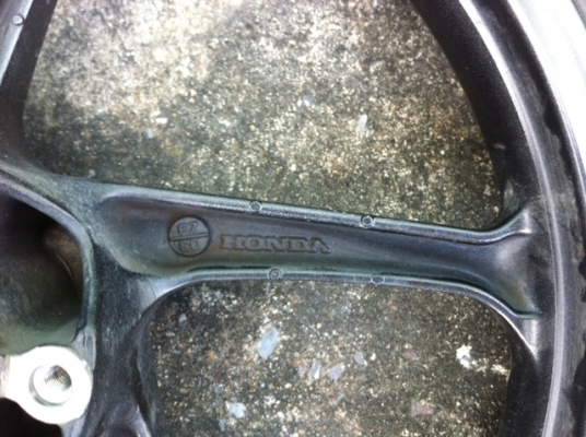 ล้อแม๊กแท้ Honda ใส่ click airbrade i con ได้ทุกรุ่น