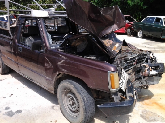 ขารถกระบะ ไซโคลน ตอนเดียว โดนชนหน้ามา ขารถกระบะ ไซโคลน ตอนเดียว โดนชนหน้ามา