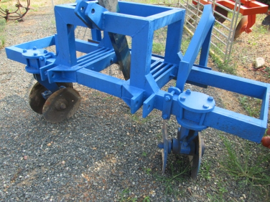 ผานฟอร์ดยกร่องมัน  และ   ร่องสับปะรด  ครับ