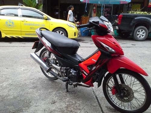 wave 125 x ปี 53 ดิสก์หน้า หลัง เครื่องเดิมๆ แน่นๆไม่หลวม ไม่มีควันขาว เอกสาร ชุดโอนครบ