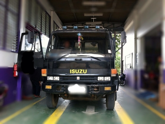 ขาย ISUZU FTR11NY 6 ล้อยาว 7.3 เมตร รถออกห้าง แชสซีใหญ่ แปลงเป็น 10 ล้อสบาย