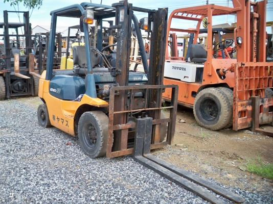 ฮั้วเฮงหลี อินเตอร์เทรด   แหล่งรวมรถมือสองที่ใหญ่ที่สุดในประเทศไทย