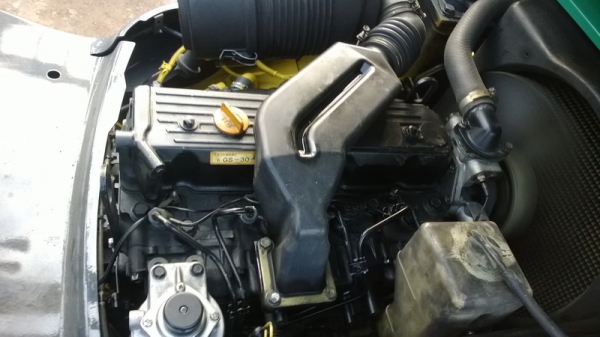 รถยกโคมัสสึรุ่น 20 น้ำหนักยก 1.5 ตัน เสาสูง 3 เมตร เครื่องดีเซล เกียร์ออโต้ แผงงาสไลด์