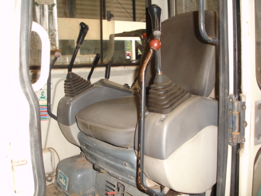 Komatsu PC45-1 พร้อมห้องเก๋ง แทร็คเหล็ก จากญี่ปุ่น สภาพ Very good