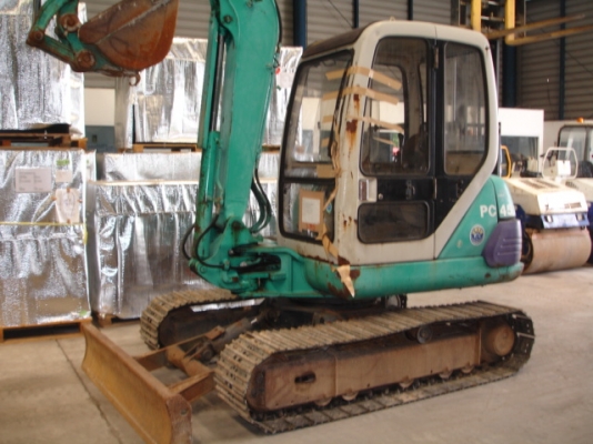 Komatsu PC45-1 พร้อมห้องเก๋ง แทร็คเหล็ก จากญี่ปุ่น สภาพ Very good