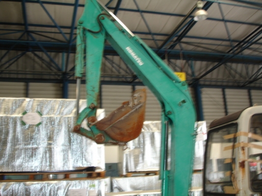 Komatsu PC45-1 พร้อมห้องเก๋ง แทร็คเหล็ก จากญี่ปุ่น สภาพ Very good