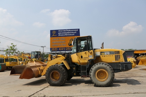 รถตักล้อยาง Komatsu WA250-3, WA300-3, WA320-6,  WA350-3 สภาพเนี๊ยบ สวยไม่มีที่ติ