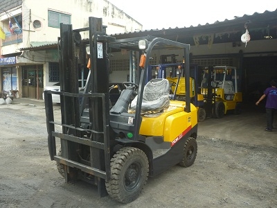 FORKLIFT 2.5T  ดีเซล เกียร์ออโต้  ยกสูง 4.0 เมคร ยางตันหน้าหลัง