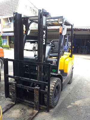 FORKLIFT 2.5T  ดีเซล เกียร์ออโต้  ยกสูง 4.0 เมคร ยางตันหน้าหลัง