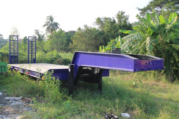 หางม่วง กว้าง3เมตร ยาว8.5 เมตร มีสะพาน  มีวิ้น