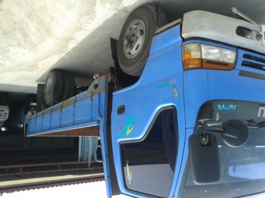 ขายด่วน อีสุสุ 135แรงม้า รถล่อง  ราคาต่อรองได้ค่ะ