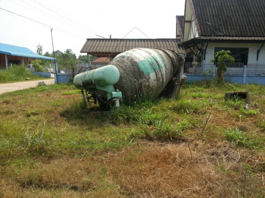 ขายโม่ปูน 5 คิว มี 2 ตัว ครับ ขายตัวละ 130,000 บ.