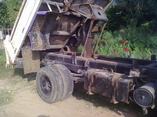 ขายรถดั๊ม 3 คิว ISUZU 88 แรง รถพร้อมใช้งาน เครื่องดี คัชซีสวย  ดั๊มดี เบรคดี ทะเบียน มิ.ย57  เอกสารพร้อมโอน