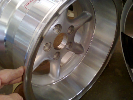 ขาย R15X8.5 ET-34  5/114  ล้อใหม่เก่าเก็บ 8500.B