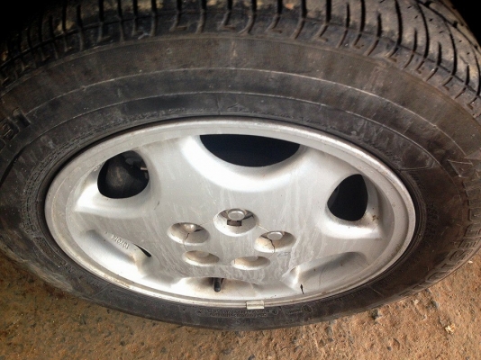 ขายรถสวย เครื่องเดิมไม่เคยติดแก๊ส TOYOTA CORONA 1.6 โฉมไฟท้ายแยก ยอดนิยม ปี36/93 เครื่องเดิมเกียร์ออโต้ พ.พาวเวอร์ กระจกไฟฟ้า ภายในสวย แอร์เย็น คอนโซลสวยเต็ม ยางดี4เส้น สีสันสวย พร้อมใ้ช้งาน เอกสารครบ ราคาต่อรองได้เด้อ พี่น้องครับ