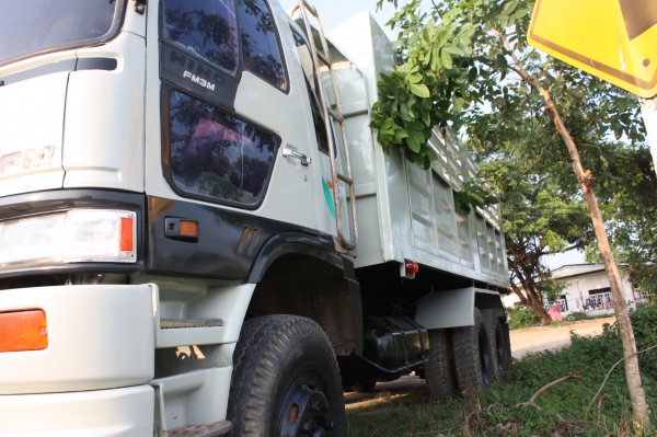 ขายไปเเล้วครับพี่จาก สุโขทัย ขอบคุณทีมงาน Trusk 2Hand ขายสิบล้่อ 3M 240เเรง มีลำโพงลากลูก ขายไปเเล้วครับพี่จาก สุโขทัย ขอบคุณทีมงาน Trusk 2Hand ขายสิบล้่อ 3M 240เเรง มีลำโพงลากลูก