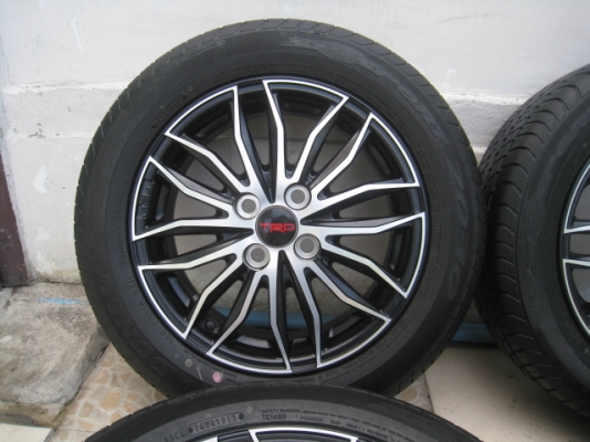 ขายล้อแม็กป้ายแดง vios trd3 15"x5.5" et45 4 รู 100 + ยางปี 13 สนใจติดต่อเล็กคลองสามครับ (081-3747940)