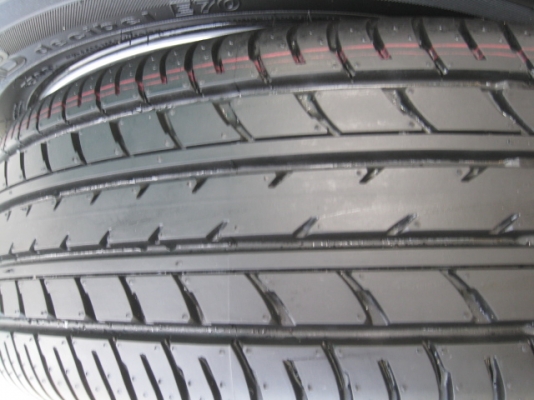 ขายกะทะล้อป้ายแดง new vios 15" 4 รู 100 ยางปี13 สนใจติดต่อเล็กคลองสาม (081-3747940)