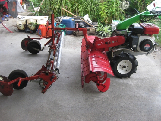 เครื่องพรวนดิน