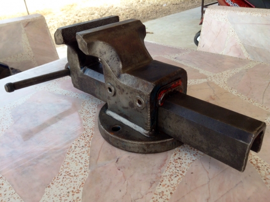 ขายด่วน ปากกาจับชิ้นงาน รุ่นเหล็กเหนียว สำหรับงานหนัก