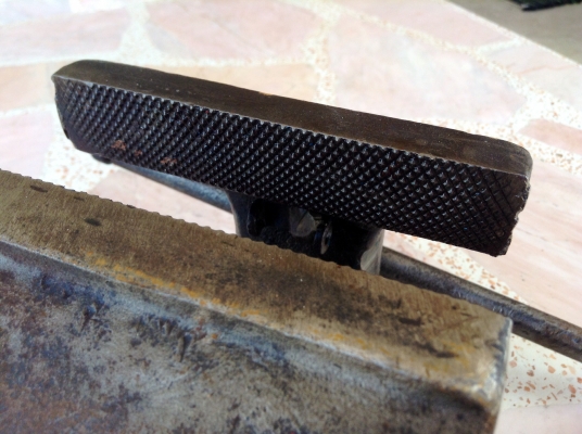 ขายด่วน ปากกาจับชิ้นงาน รุ่นเหล็กเหนียว สำหรับงานหนัก