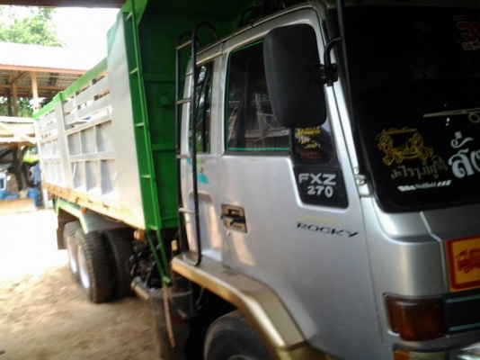 ขาย Rock 10 ล้อ 2 เพลา ดั้ม เครื่อง 6HE1 เกียร์เดิม กระบะดั้มพ์เหล็ก คัซซีสวย รหัส FVZxxxxxxxx   ยาง 80 \% เจ้าของใช้เองยังใช้งานอยู่ ขายเพราะจะเปลียนรุ่นใหญ่ขึ้น เอกสารพร้อมโอน เครื่องแน่น  หัวเก่งเปลี่ยนหัวนอกสวย  ราคาตามสภาพครับ ราคาต่อรองได้