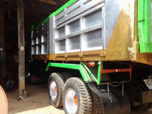 ขาย Rock 10 ล้อ 2 เพลา ดั้ม เครื่อง 6HE1 เกียร์เดิม กระบะดั้มพ์เหล็ก คัซซีสวย รหัส FVZxxxxxxxx   ยาง 80 \% เจ้าของใช้เองยังใช้งานอยู่ ขายเพราะจะเปลียนรุ่นใหญ่ขึ้น เอกสารพร้อมโอน เครื่องแน่น  หัวเก่งเปลี่ยนหัวนอกสวย  ราคาตามสภาพครับ ราคาต่อรองได้