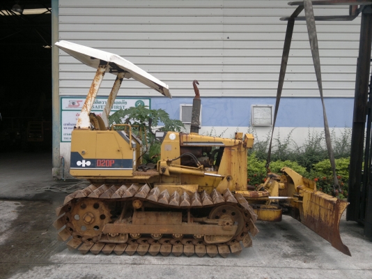 ขายรถแทรกเตอร์ KOMATSU D20P-6 แทร็กเหล็กดีมากแบบตีนเป็ด ชั่วโมงน้อย รถนอกนำเข้า สภาพดี เครื่องดี ถึงไทยแล้ว ติดต่อมานะ 085-9049669