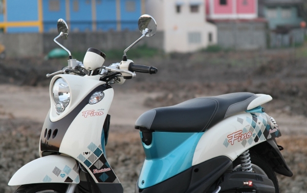 @@@     ( รถสวย..ช้า....อดแน่ๆ ) ขาย ยามาฮ่า ฟีโน ไมล์แยก  ขาว น้ำตาล เขียว  ปี 2013 ราคา 22,000 บาท     @@@