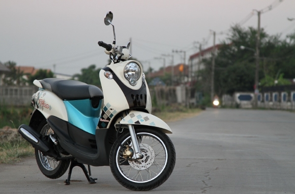 @@@     ( รถสวย..ช้า....อดแน่ๆ ) ขาย ยามาฮ่า ฟีโน ไมล์แยก  ขาว น้ำตาล เขียว  ปี 2013 ราคา 22,000 บาท     @@@