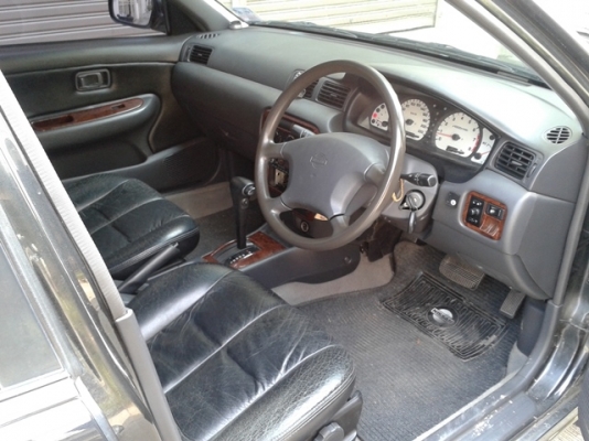 ขายnissan sunny super saloon ปี2000เกียร์autoติดแก๊สหัวฉีด