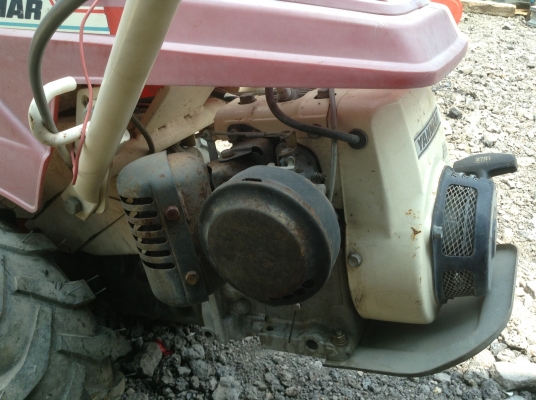 รถเกี่ยวข้าวเดินตาม Yanmar รุ่น YB302