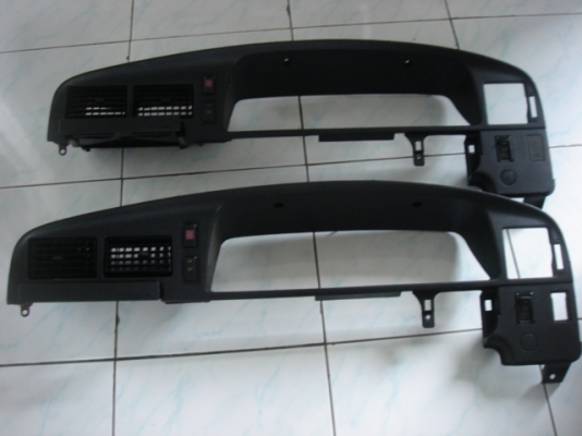 กรอบไมล์/คอนโซลกลางทรงสูง  toyota mighty x  สภาพสวย