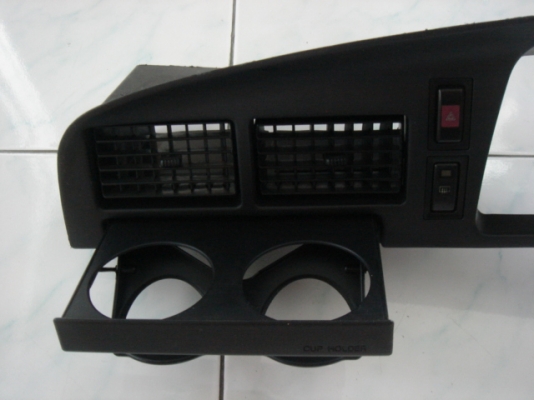 กรอบไมล์/คอนโซลกลางทรงสูง  toyota mighty x  สภาพสวย