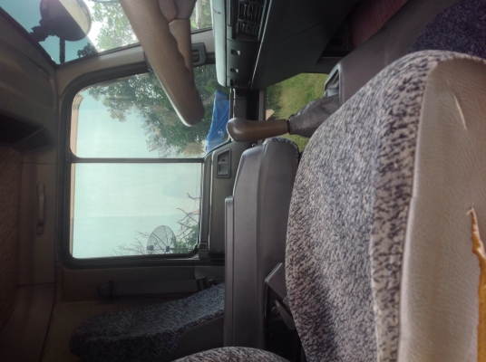 ขาย6ล้อฮีโน่Km779 เครื่อง117wo4Dระบบพวงมาลัยเพาเวอร์