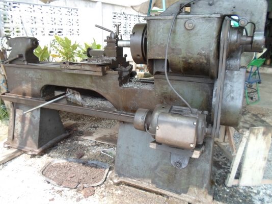 เครื่องกลึง 7 ฟุต หนัก 2 เพลา เกียร์บล็อก กลึงเกลียวได้85,000