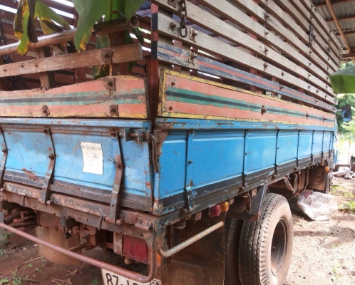 ISUZU TL 100 HP 4BB1 กระบะเหล็กคอกไมัความยาว 4.30 เมตรสภาพสวย เครื่องแน่นแรงดีไม่มีเยิ้ม ภายในเก๋งคอนโซลครบพร้อม ช่วงล่างคัชซีไม่มีผุไม่มีบวม ยาง 7.50 ขอบ 16 สภาพดี 70\% พร้อมบรรทุกพร้อมใช้งาน เอกสารทะเบียนครบพร้อม ราคาต่อรองได้ครับ