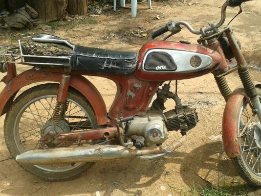 ใครรู้บ้างรถคันนี้นรุ่นอะไรช่วยตอบที(ด่วน)ขอบคุณครับ