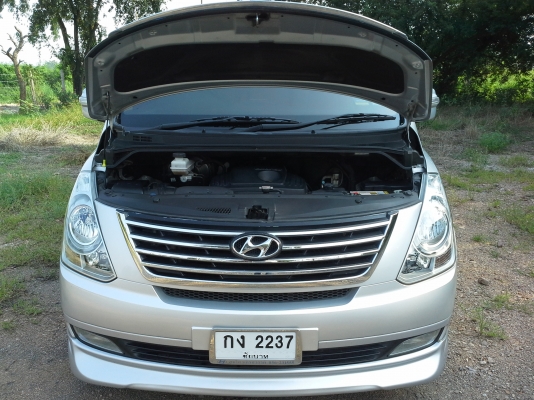 ขาย HYUNDAI H1 GRAND STAREX VIP 2.5 AT 7 ที่นั่ง ขาย HYUNDAI H1 GRAND STAREX VIP 2.5 AT 7 ที่นั่ง