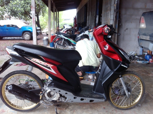 ฮอนด้า icon สีแดงดำ สวยๆ ทะเบียนขาด 2 เดิอน ราคาถูกม๊าก