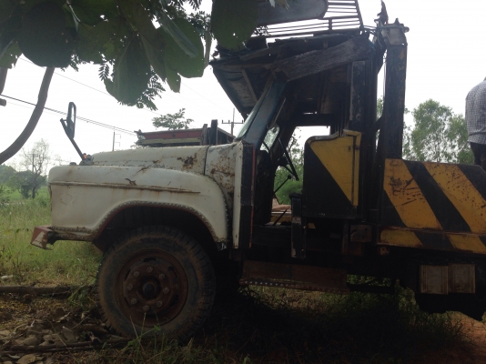 ISUZU TX 185 HP 6BF1 รถหัวยาวหางปลาสิบล้อ 2 เพลา ช่วงล่างใหญ่ชุดเพลาโบกี้ของมิตซูบิชิ FUSO ท้ายลาดใช้ลาก SK-200 ได้เลยครับ เครื่องแน่นแรงดี มีสโลว์ครบพร้อม ภายในเก๋งคอนโซลครบพร้อม พวงมาลัยเพาเวอร์ ช่วงล่างคัชซีสวยไม่มีบวม ยางสภาพดี 10 เส้นประมาณ 70\% พร้อม