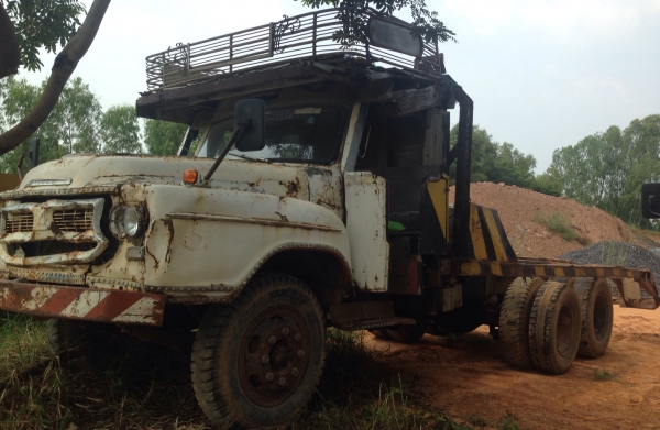 ISUZU TX 185 HP 6BF1 รถหัวยาวหางปลาสิบล้อ 2 เพลา ช่วงล่างใหญ่ชุดเพลาโบกี้ของมิตซูบิชิ FUSO ท้ายลาดใช้ลาก SK-200 ได้เลยครับ เครื่องแน่นแรงดี มีสโลว์ครบพร้อม ภายในเก๋งคอนโซลครบพร้อม พวงมาลัยเพาเวอร์ ช่วงล่างคัชซีสวยไม่มีบวม ยางสภาพดี 10 เส้นประมาณ 70\% พร้อม