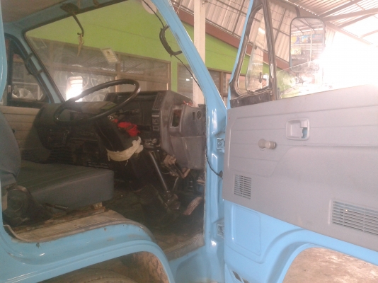 ขาย 6 ล้อISUZU NKR 110 รถห้างแท้ เกียร์สั้น (JAANKR58LK) (4BE1)  เครื่องแน้น แรง ไม่มีไอ แซสซีสวย ไม่ผุ ไม่ดาม รถสวยมากๆ สวยจัด พร้อมโอน พร้อมใช้งานได้เลย.....