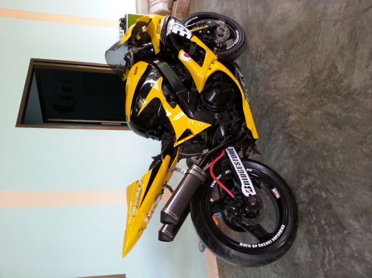 ขายด่วนๆๆ แต่งเหมือนGSXR1000 สวยมากๆๆ มารับเอง70000   ลดให้เลย