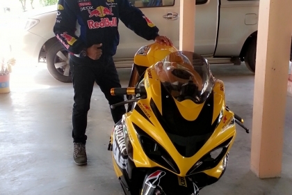 ขายด่วนๆๆ แต่งเหมือนGSXR1000 สวยมากๆๆ มารับเอง70000   ลดให้เลย