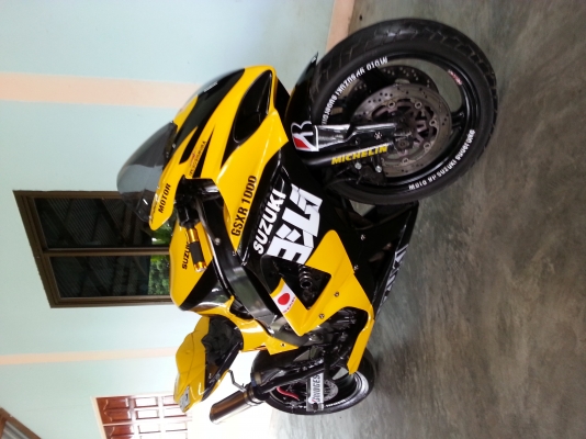 ขายด่วนๆๆ แต่งเหมือนGSXR1000 สวยมากๆๆ มารับเอง70000   ลดให้เลย