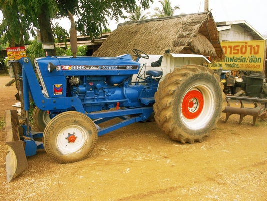 ขายรถไถฟอร์ด รุ่น 6600