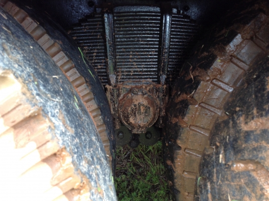 ขายถูก 10 ล้อหัวยาวเพลาเดียว สภาพสวยพร้อมใช้งาน เครื่อง 6BD1 165 แรงม้า เกียร์ร็อคกี้ คัสซีสวย ช่วงล่าง JCM ยางเต็ม ทะเบียนพร้อมโอนครับ