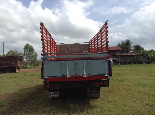 ขายถูก 10 ล้อหัวยาวเพลาเดียว สภาพสวยพร้อมใช้งาน เครื่อง 6BD1 165 แรงม้า เกียร์ร็อคกี้ คัสซีสวย ช่วงล่าง JCM ยางเต็ม ทะเบียนพร้อมโอนครับ