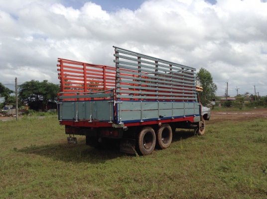 ขายถูก 10 ล้อหัวยาวเพลาเดียว สภาพสวยพร้อมใช้งาน เครื่อง 6BD1 165 แรงม้า เกียร์ร็อคกี้ คัสซีสวย ช่วงล่าง JCM ยางเต็ม ทะเบียนพร้อมโอนครับ